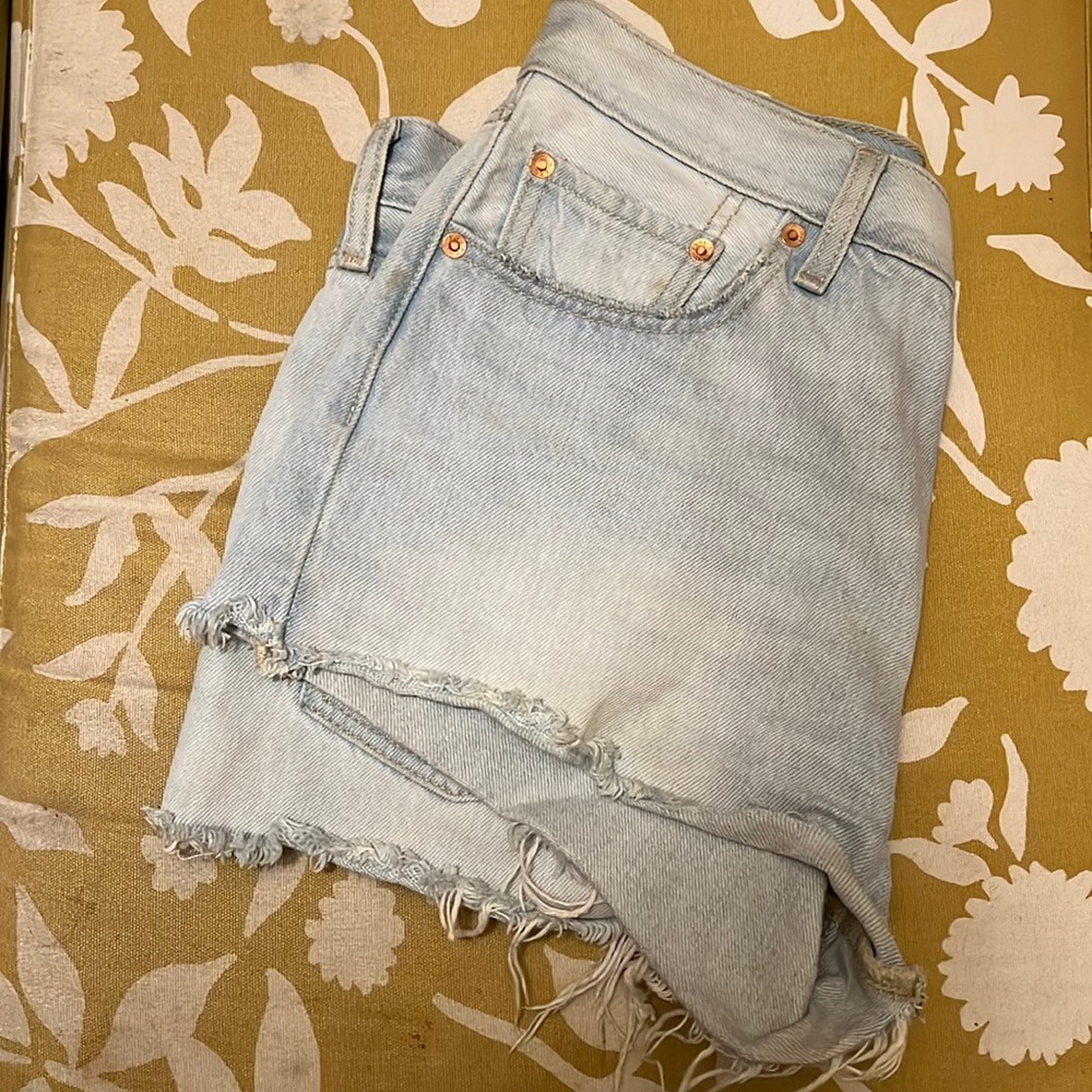 Levi’s Vintage Cutoff Jean Shorts Light Wash 29 EUC